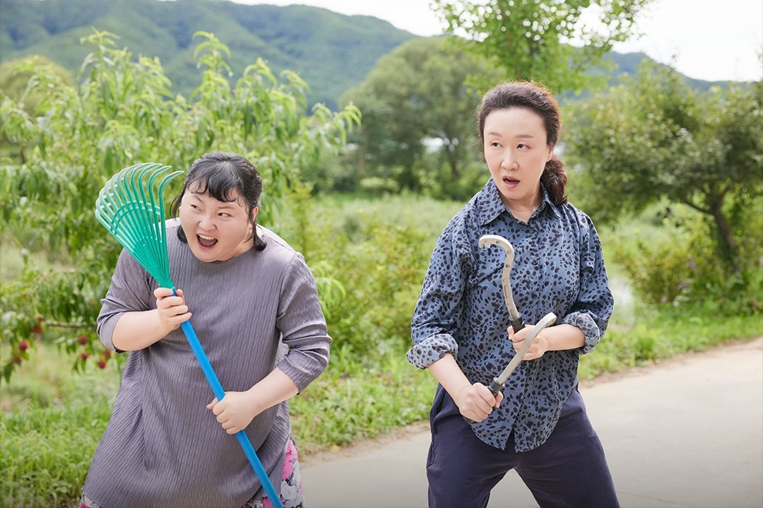 Baek Hyun Joo, Park Ji Ah, Go Sook Ja, Shim Yeong Ja Brewing Love Viu Original Korean Romantic drama kdrama k drama