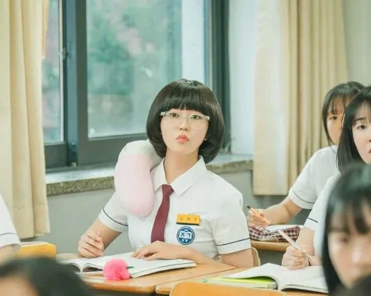 Seo Hye Won Lee Hyun Joo Im Sol's friend Lovely Runner K-Drama Korean Drama KDrama Viu