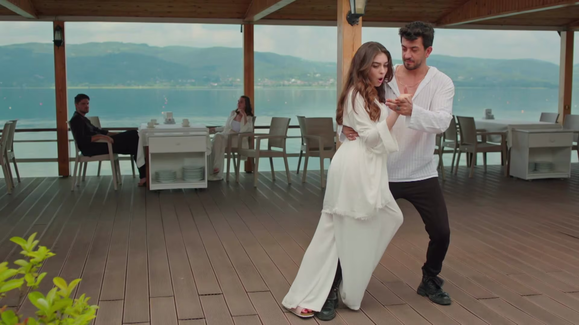 Twist of Fate - Arabic-dubbed dramas لعبة الحظ - مدبلج Viu Ramadan 2025 Turkish dramas Turkish Series MEA Romance episode 21
