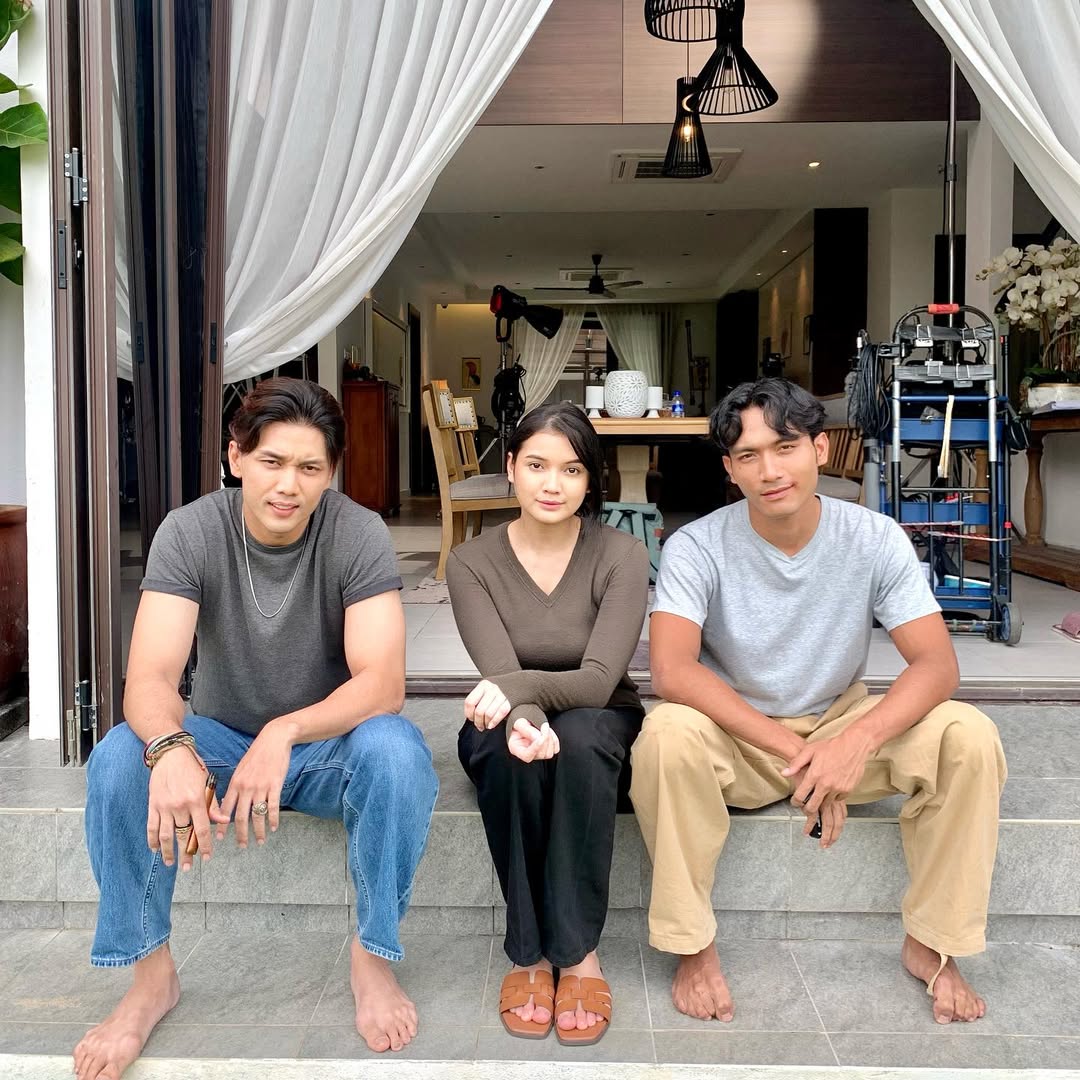 BTS Behine the scene When She Smiles Pabila Dia Tersenyum english sub TV shows TV series Asian Dramas Malaysian Drama Amir Ahnaf Zuhayr Adam Lee Daniel Zafrul Alya Iman Elina