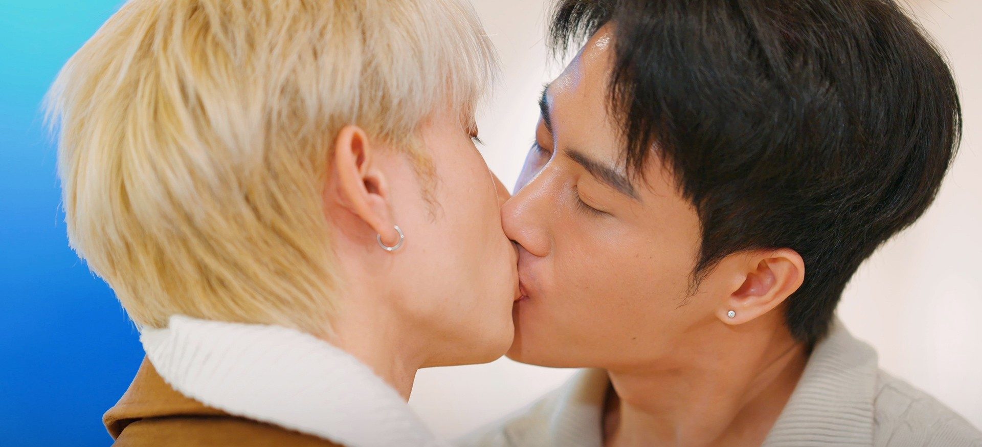 P Ekkapop Tata Pan Jirachot Chotticomporn Season of Love in Shimane Ai No Kisetsu in Shimane Viu Thai drama gay series gay tv shows 18+ LGBTQ+13