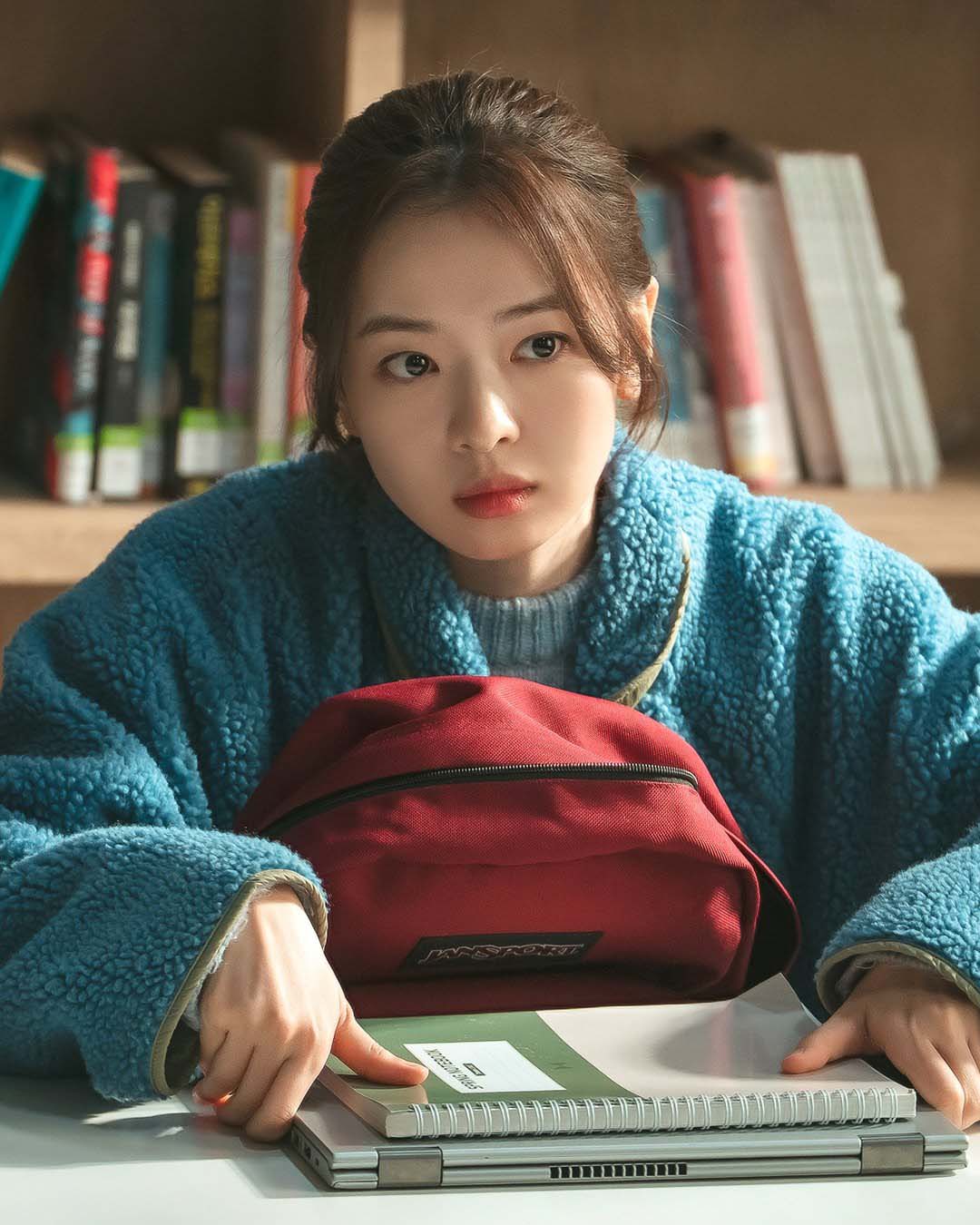 Hwang Bo Reum Byeol Joo Yeon-San KDrama LOVE.exe Viu youth romantic comedies Korean to watch romantic shows online free