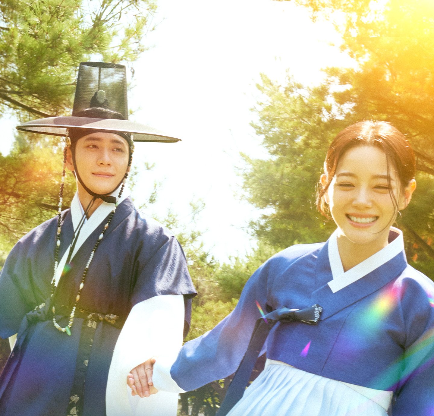 Kang Tae Oh Crown Prince Yi Gang Kim Se Jeong Park Dal I Moon River KDrama Viu Sageuk Korean Historical TV shows rom com fantasy romance -1 이강에는 달이 흐른다