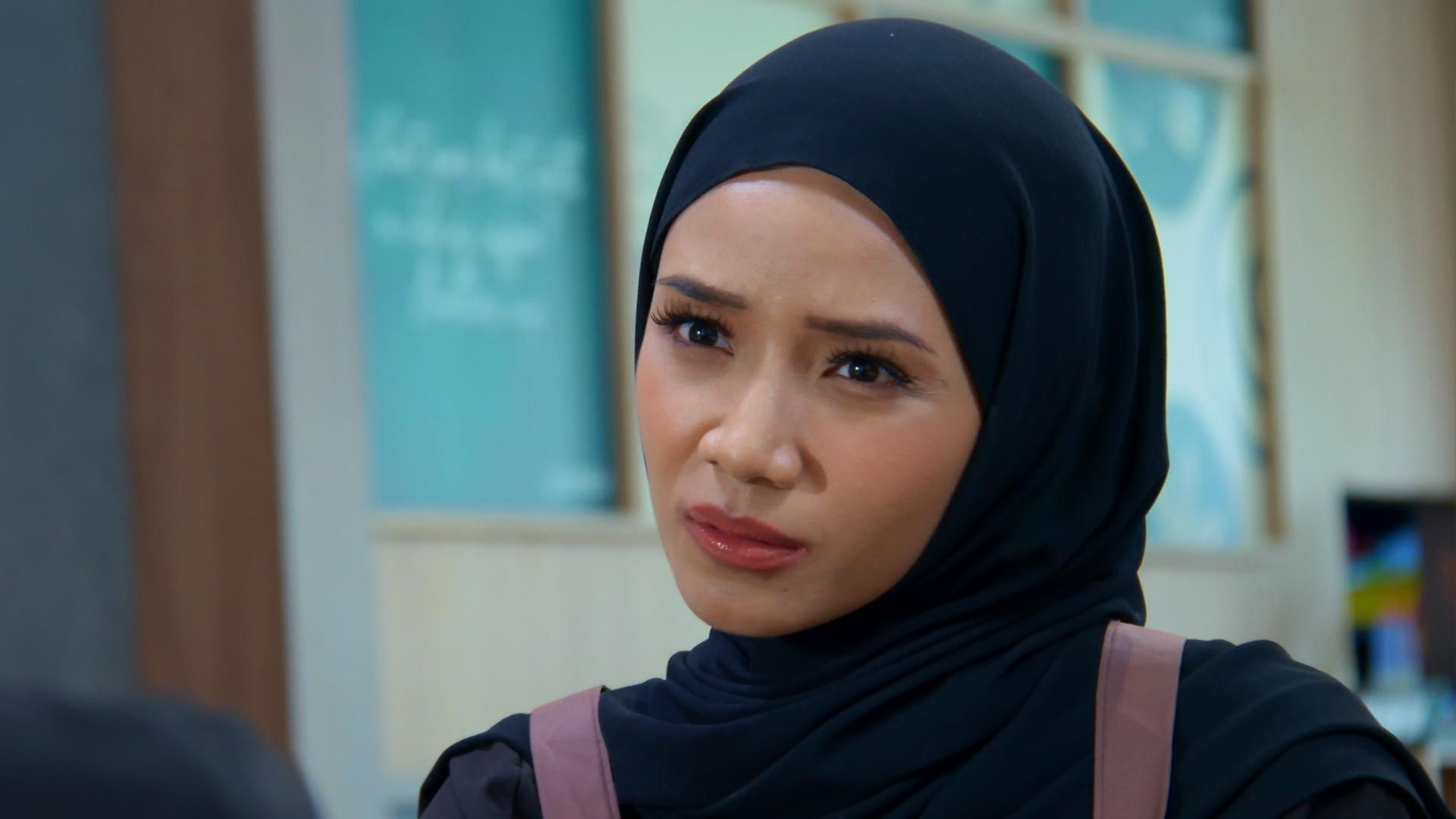 The Moment I Knew (Saat Aku Tahu) Malay revenge drama love affair Global Film Station Romance Asian Dramas episode 2