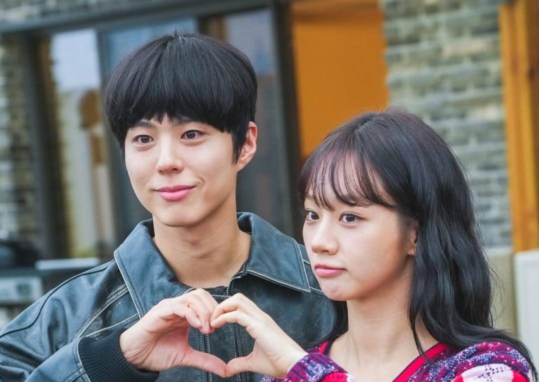 Park bo-gum choi taek lee hye-ri sung deok sun Reply 1988 10th Anniversary reunion viu k variety shows