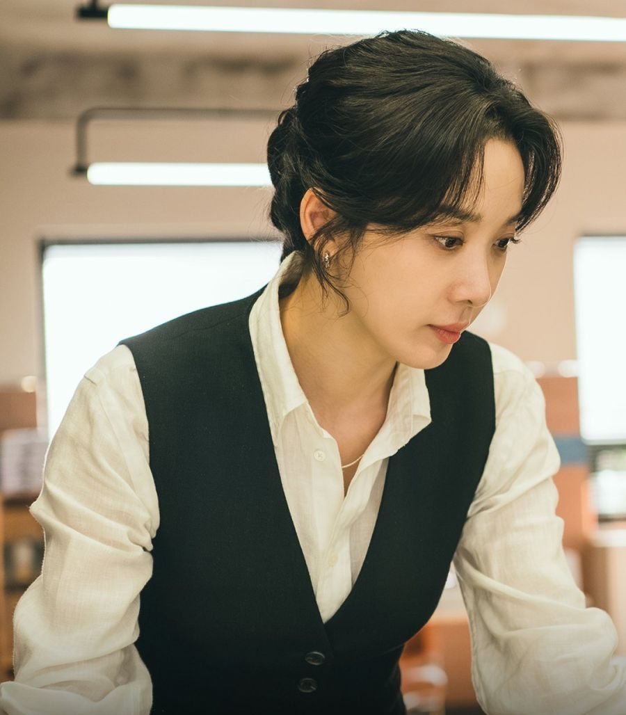 Lee Chung Ah Hwang Hyeon Jin 4 Honour 아너 그녀들의 법정 viu kdramas to watch online free mystery crime legal thrillers