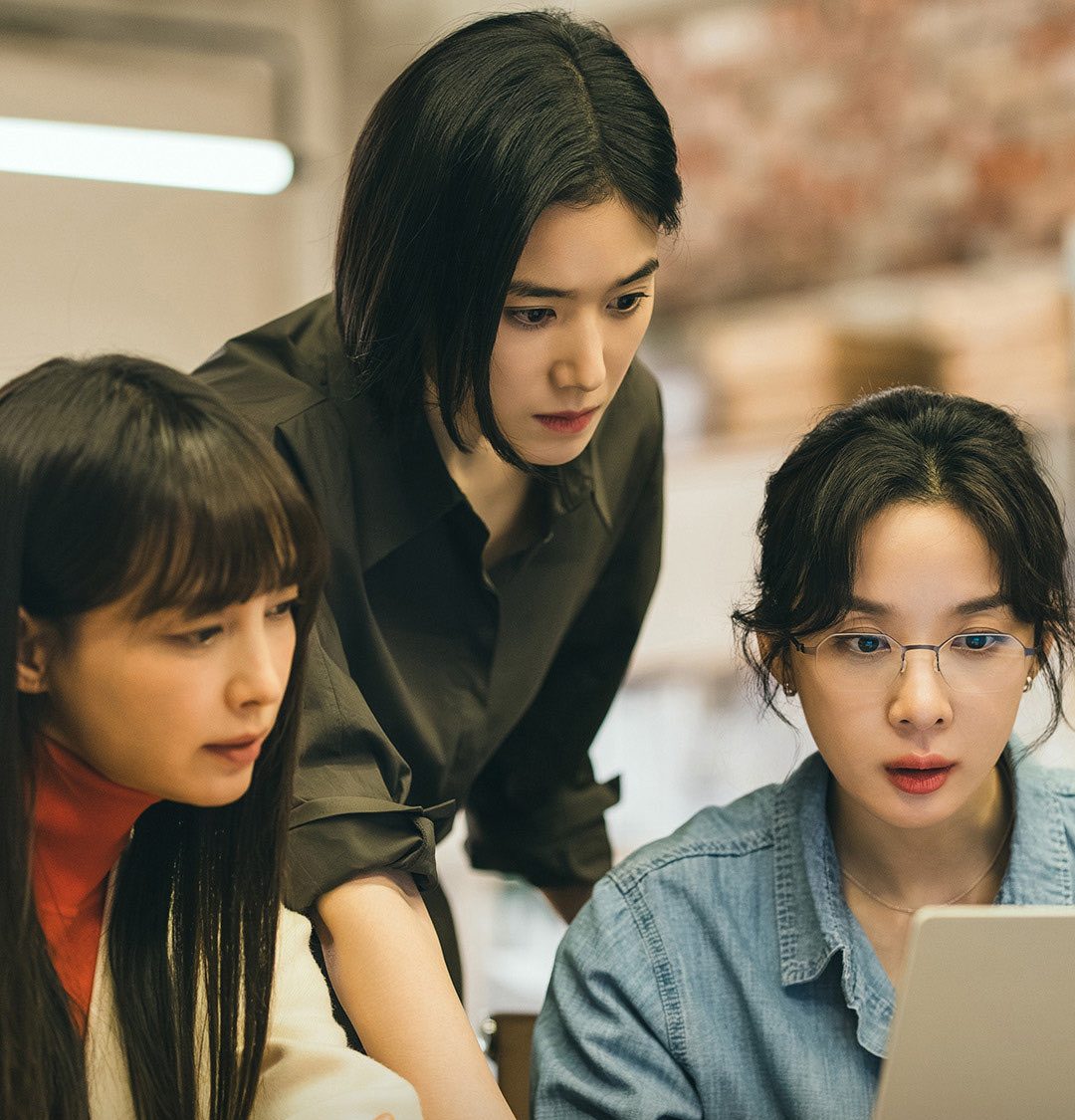 Lee Na Young Yun Ra Yeong Jung Eun Chae Kang Sin Jae Lee Chung Ah Hwang Hyeon Jin Honour 아너 그녀들의 법정 viu kdramas to watch online free mystery crime legal thrillers