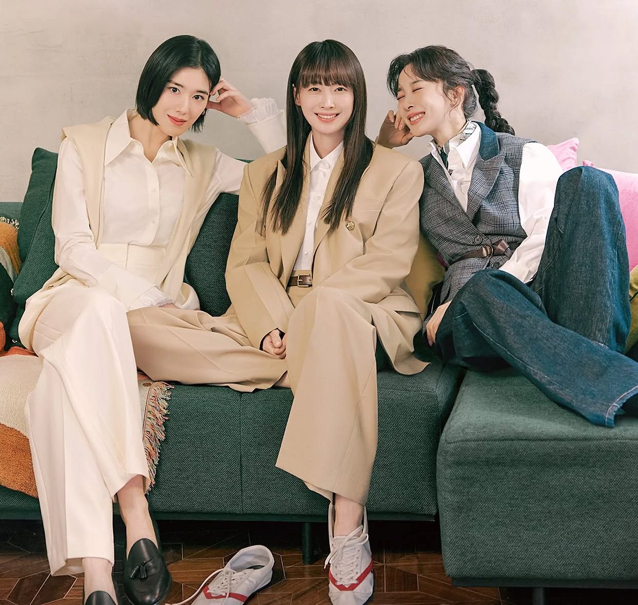 Lee Na Young Yun Ra Yeong Jung Eun Chae Kang Sin Jae Lee Chung Ah Hwang Hyeon Jin Honour 아너 그녀들의 법정 viu kdramas to watch online free mystery crime legal thrillers