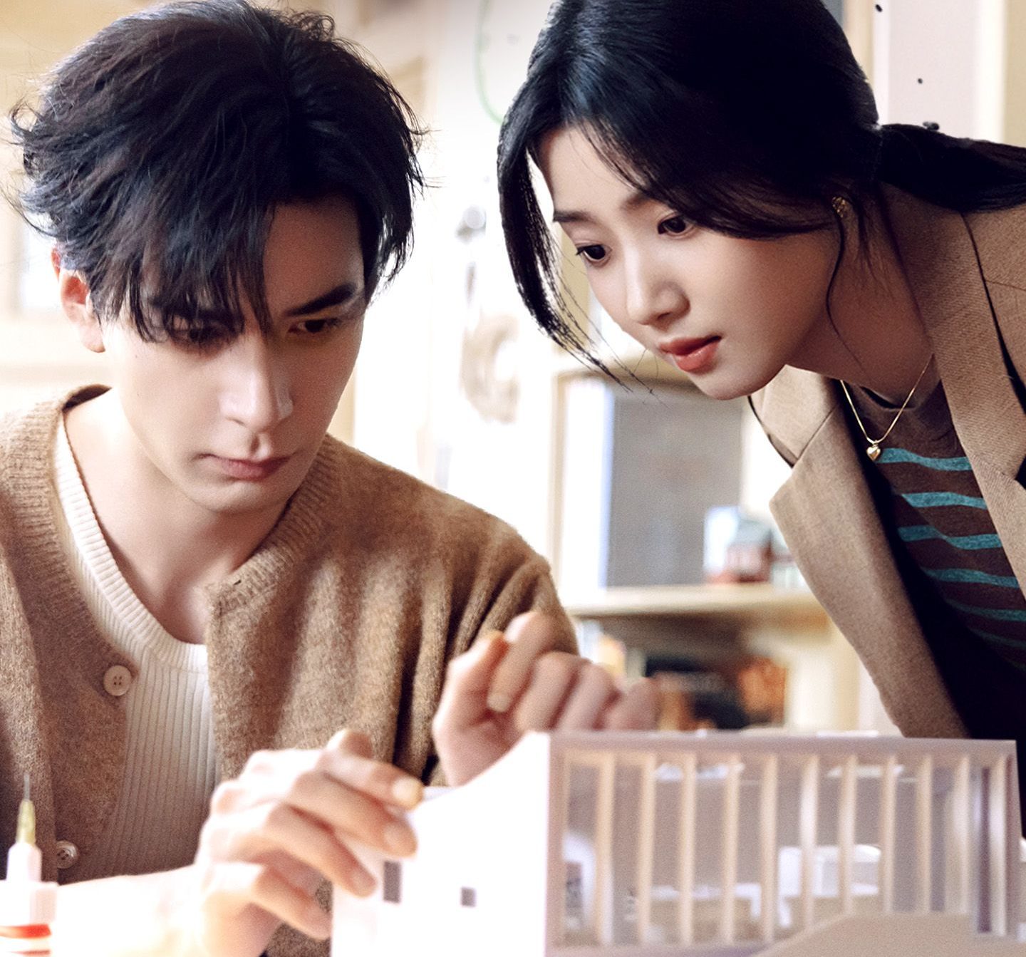 Love Between Lines 轧戏 Viu Cdrama chinese dramas mystery series Linmon Romance Fantasy Chen Xing Xu 陈星旭 Xiao Zhi Yu Xiao Yu Qin Xiao Yi Lu Yu Xiao 卢昱晓 Hu Xiu Xiu Xiu 3
