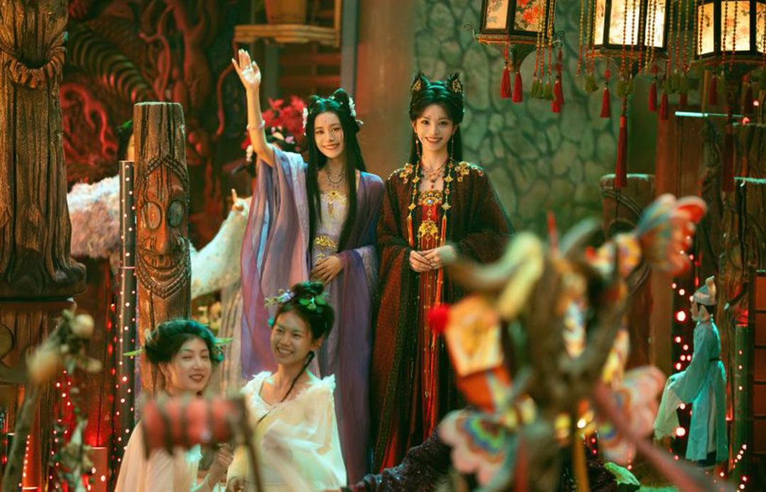 demon night market tian xiwei 田曦薇 as Wu Zhen Moonlit reunion 子夜归 Viu cdrama cdramas chinese fantasy dramas