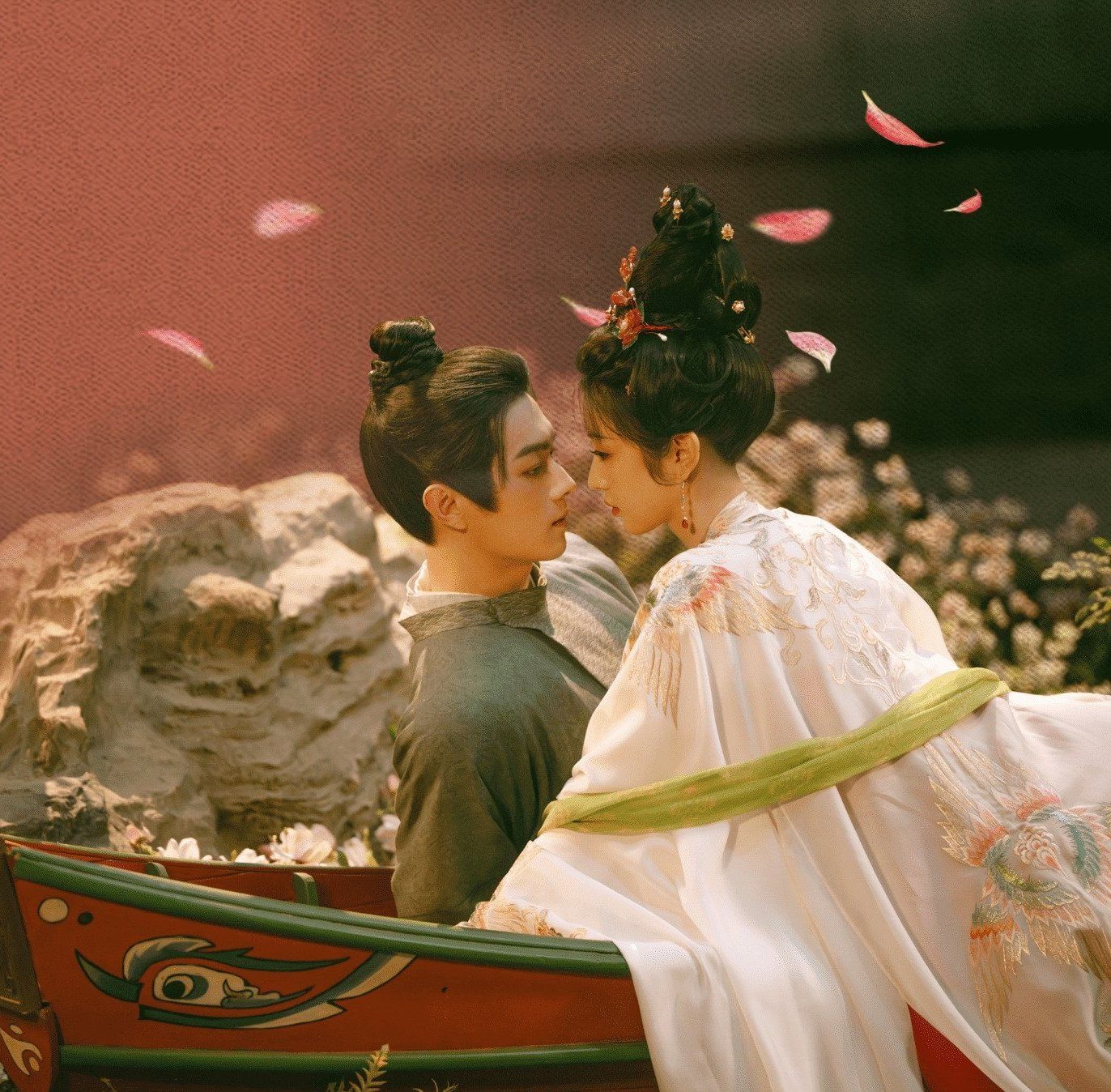 xu kai 许凯 as Mei Zhu Yu tian xiwei 田曦薇 as Wu Zhen Moonlit reunion 子夜归 Viu cdrama cdramas chinese fantasy dramas -6