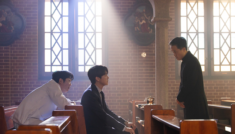 Heo Sung Tae Yoo Yeon Seok church Phantom Lawyer 신이랑 법률사무소 viu korean drama ghost horror dramas k drama legal dramas