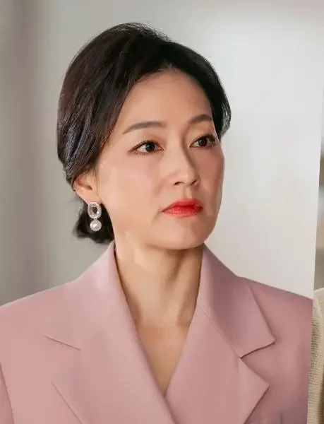 Park Jin Hee as Kim Myeong Hui : Kim Dan Hui 붉은 진주, 红色珍珠, Red Pearl, PARK Jin Hee, NAM Sang Ji, Romance, Family dramas, KBS, Korean Dramas, Kdramas Pearl in Red cast