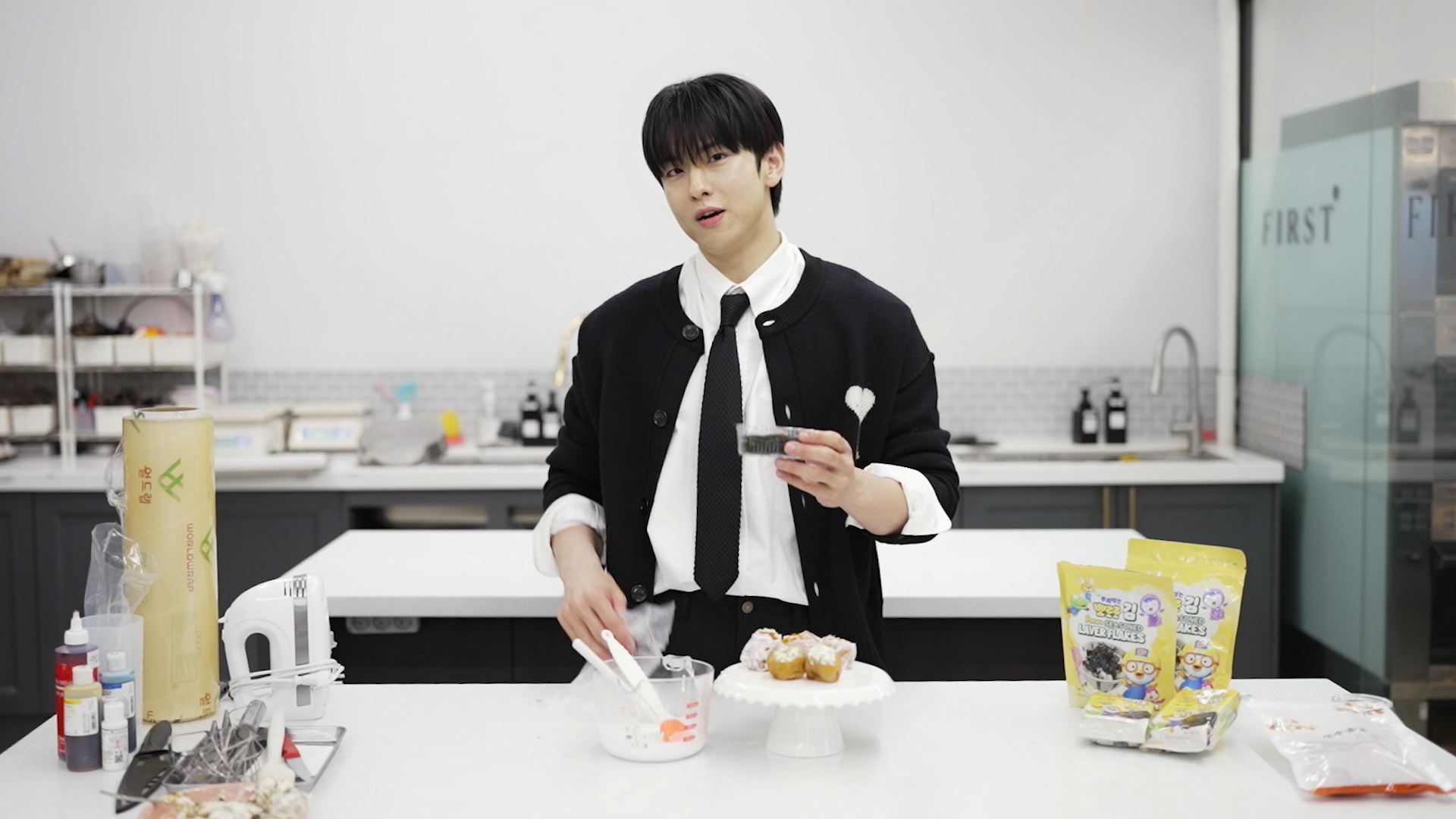 Bite Me Sweet, Fresh Releases, Korean Viu Original, Viu Original, Viu Originals, Cooking, Yoon Shi Yoon, Bae Min Ki, Sung Seung Ha, Lee Sae On, Lim Sung Kyun, Cha Joo Wan 4