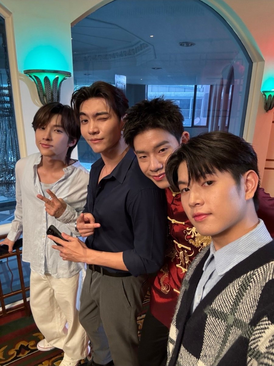 Crazy Love, Moo-Moo! พี่ฟากชอบเธอมู่ Fresh Releases Local Viu Original LGBTQ+ Thai BL Drama Rom com Boss Chaikamon Sermsongwittaya Noeul Nuttarat Tangwai cast photo