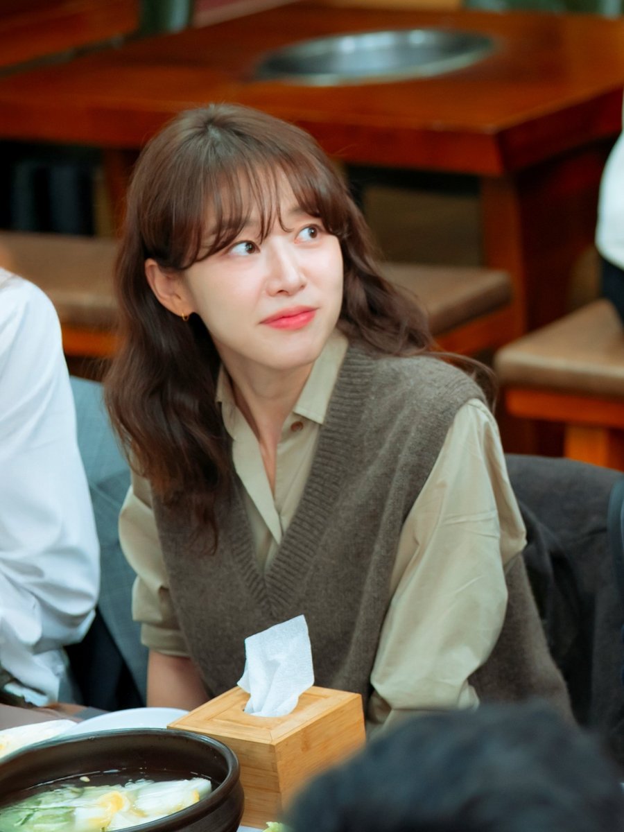 Lee Ju Myung 신입사원 강회장 Reborn Rookie 新进社员姜会长 Korean Viu Original kdramas to watch Workplace Fantasy Mystery Rom com cast 4