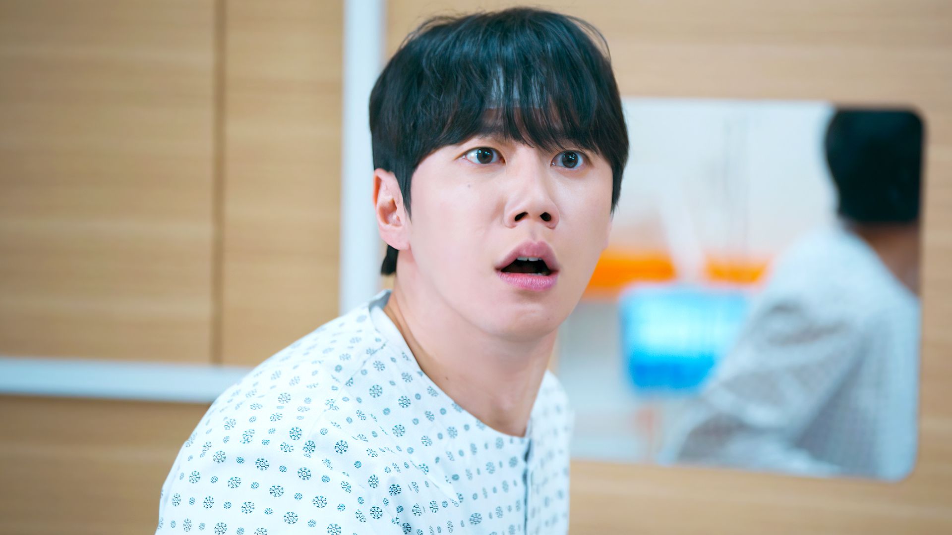 Lee Jun Young 신입사원 강회장 Reborn Rookie ep1 新进社员姜会长 Korean Viu Original kdramas to watch Workplace Fantasy Mystery Rom com