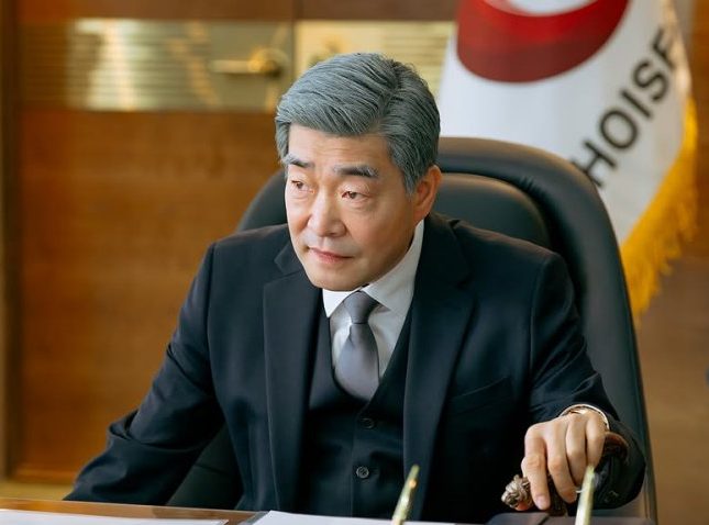 Son Hyun Joo 신입사원 강회장 Reborn Rookie cast 新进社员姜会长 Korean Viu Original kdramas to watch Workplace Fantasy Mystery Rom com 2