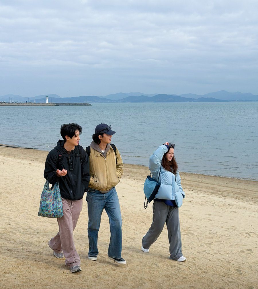 Unplanned Trip Limited Edition 꽃보다 청춘 리미티드 에디션 k variety show travel show adventure comedy korean reality show Jung Yu Mi Choi Woo Shik Park Seo Joon 2