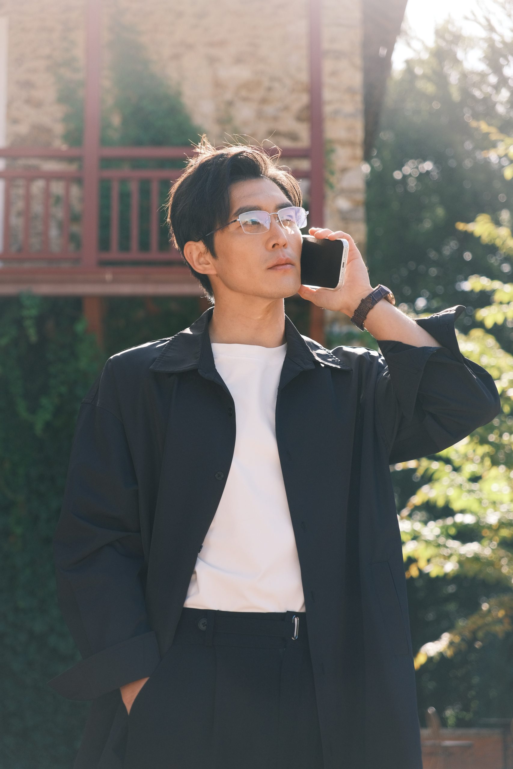 Waiting for the Parisian Breeze 等一场巴黎的风 暗潮 Zhao Ting Yi 赵廷义 Office Romance Contract Dating Slow Burn micro drama mini series vertical dramas mobile dramas 5