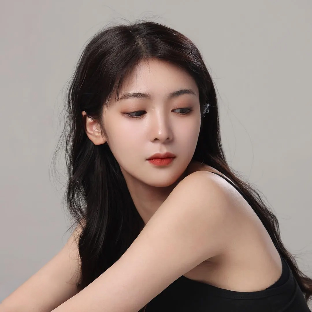 Waiting for the Parisian Breeze 等一场巴黎的风 暗潮 Zhong Xi 钟熙 Office Romance Contract Dating Slow Burn micro drama mini series vertical dramas mobile dramas 2