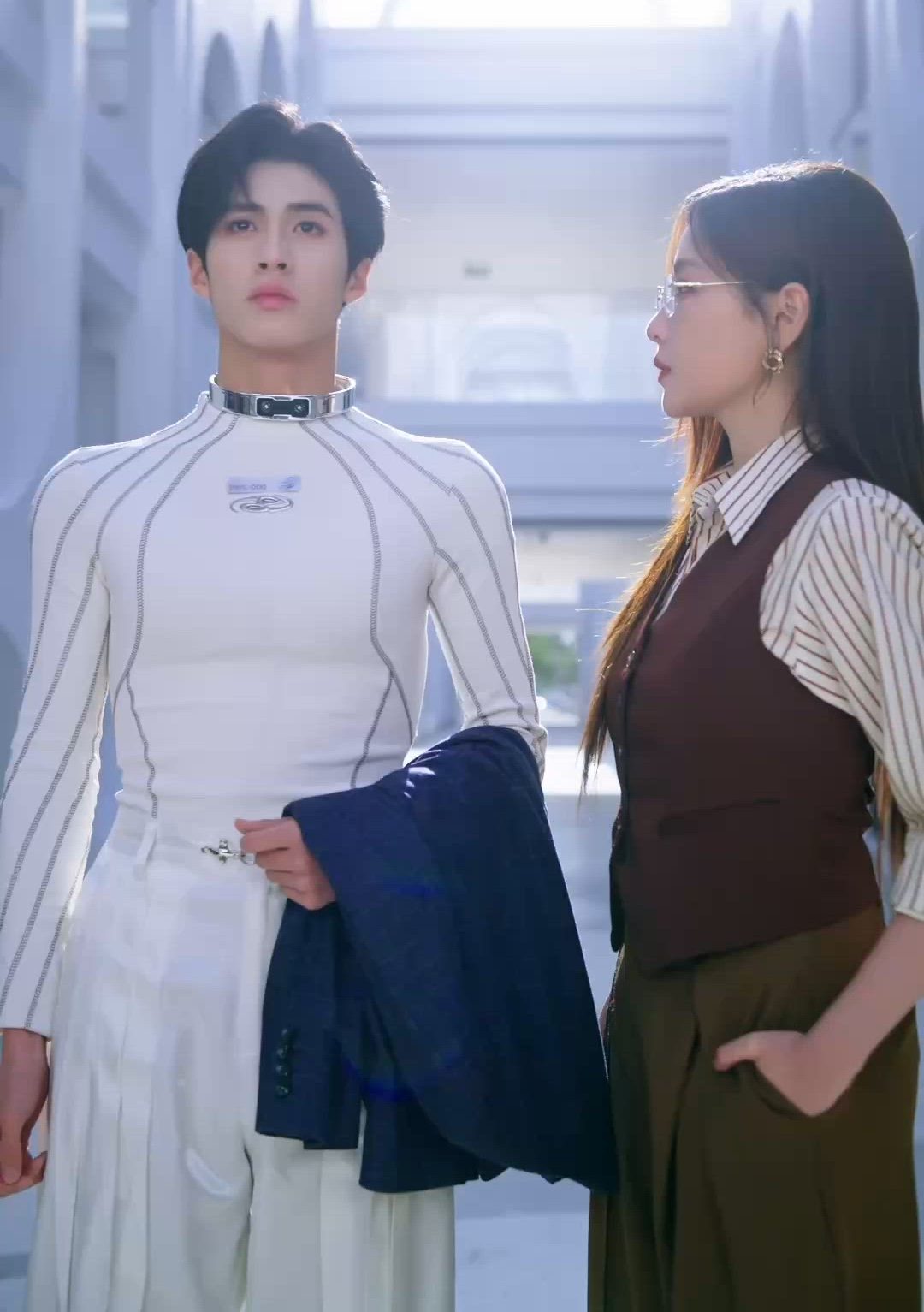 Yang Peng Cheng 杨鹏丞 Deng Ling Shu 邓灵枢 Love Beyond Order 秩序之外 Sci-fi Heart-tormenting Love Robot Viu Chinese micro dramas Duanju Vertical drama short dramas mobile drama mini series ep4