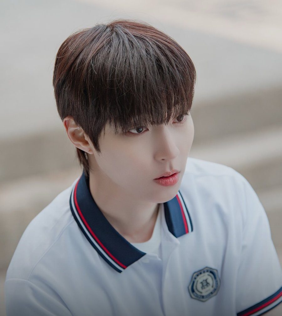 그대에게 드림 Dream To You 给你梦想 Viu Originals Kdramas rom com Hwang In Youp high school uniform