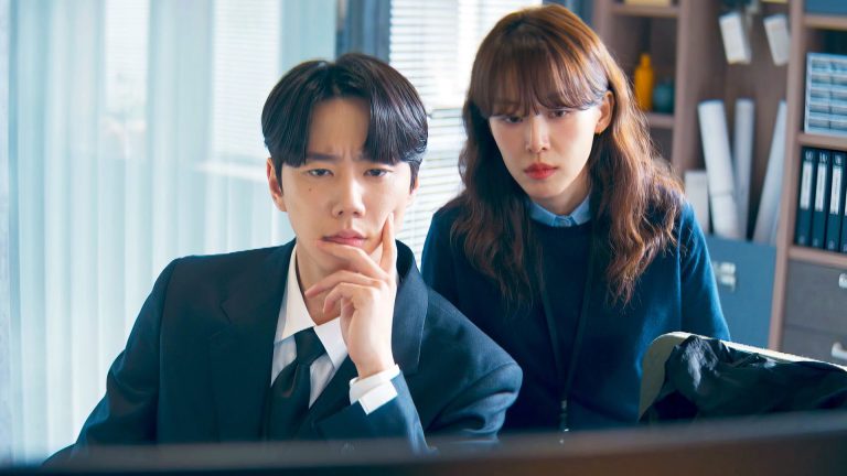 신입사원-강회장-Reborn-Rookie-ep2-新进社员姜会长-Korean-Viu-Original-kdramas-to-watch-Lee-Jun-Young-Lee-Ju-Myoung-Workplace-Fantasy-Mystery-Rom-com feature image