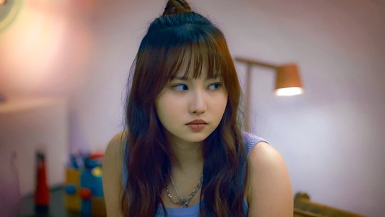 Day 許軼 Under The Rainbow 日落下的彩虹 Makerville ViuTV HK Dramas Family Tsui Yu Fung Windy