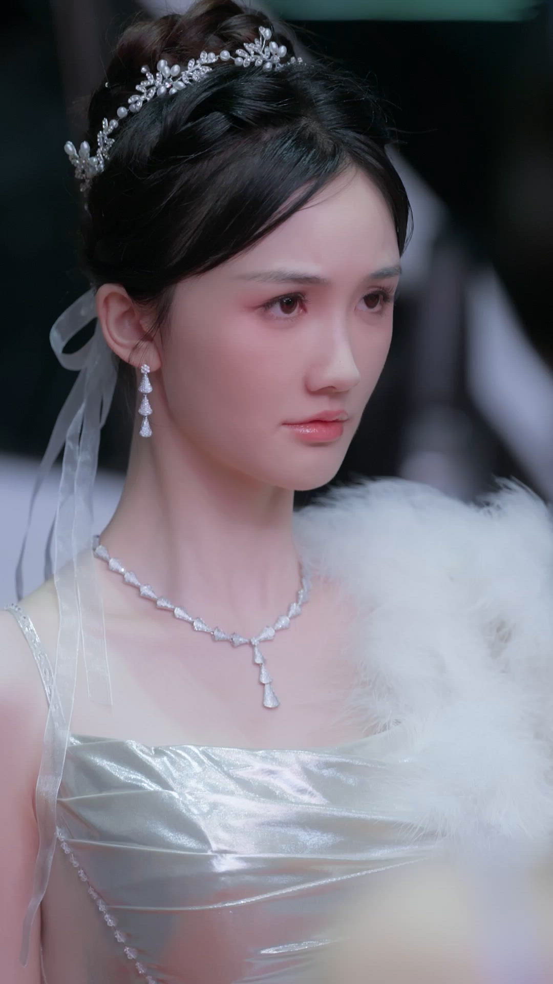 Liang Yong Ni 梁咏妮 Bossy CEO Hidden Identity Rise to Power Celebrity Viu Cdrama micro drama short dramas 云起盼星河 When Clouds Rise I Long for the Stars ep 35