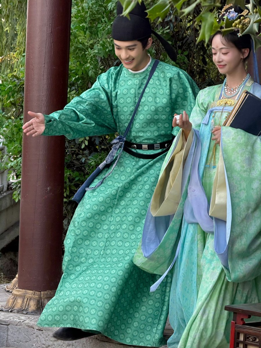 Liang Yong Qi Wu Jin Yan 御廷谣 Royal Betrothal Demon Viu cdramas to watch historical Costume Romance Political 4