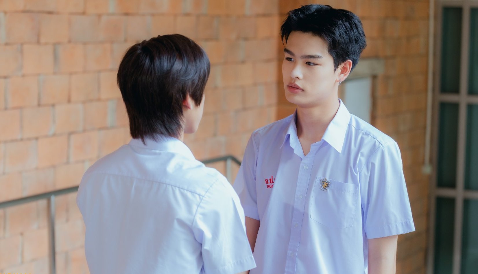 Shane Thanatpong Thaveesapmanee Frame facing PeemKrit Krittapas Panitpongsathorn
Book the class prefect