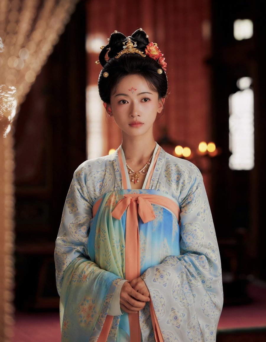 Wu Jin Yan 吴谨言 御廷谣 Royal Betrothal Demon Viu cdramas to watch historical Costume Romance Political 4