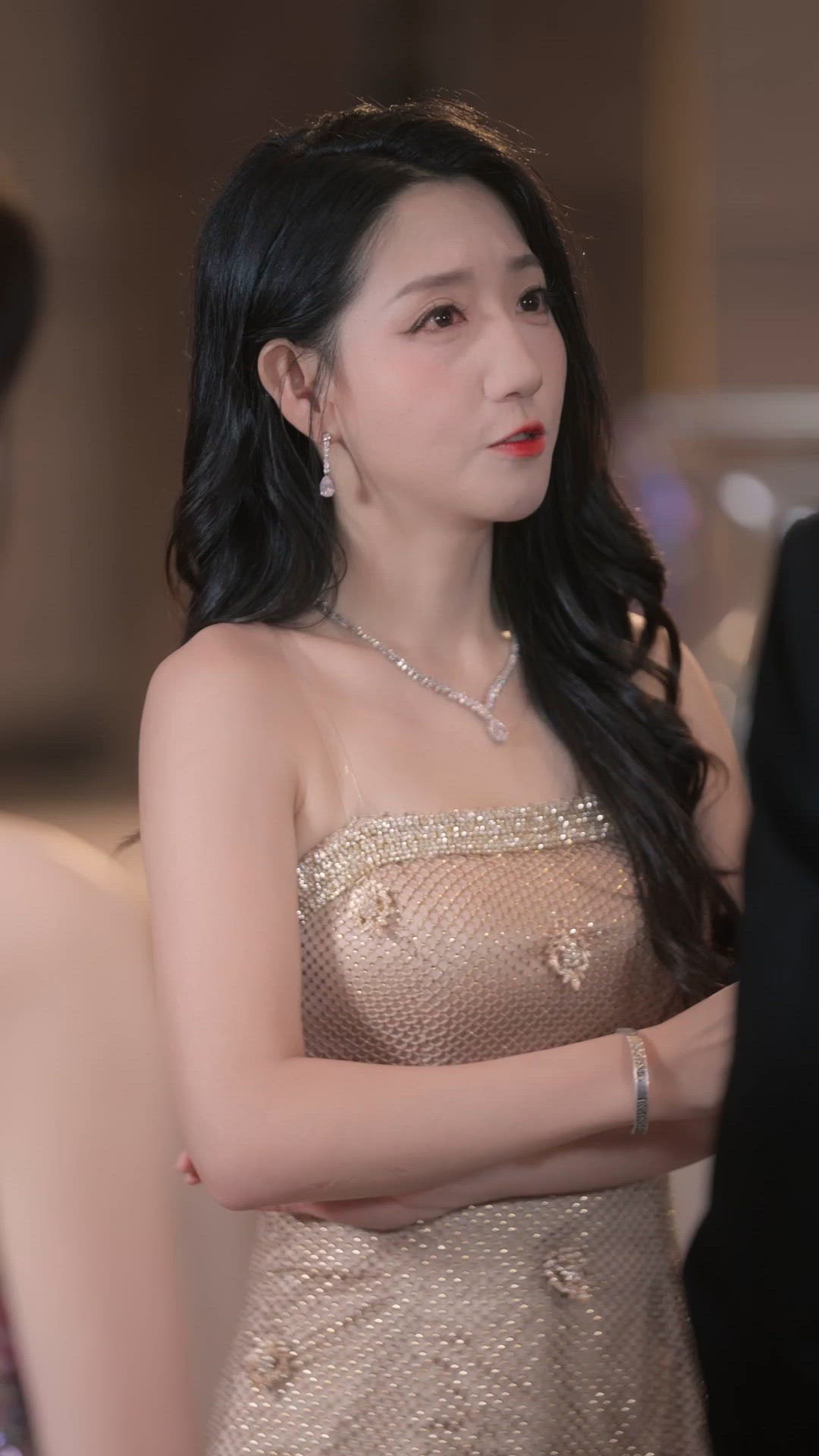 张舒婷 Shu Ting Bossy CEO Hidden Identity Rise to Power Celebrity Viu Cdrama micro drama short dramas 云起盼星河 When Clouds Rise, I Long for the Stars ep16