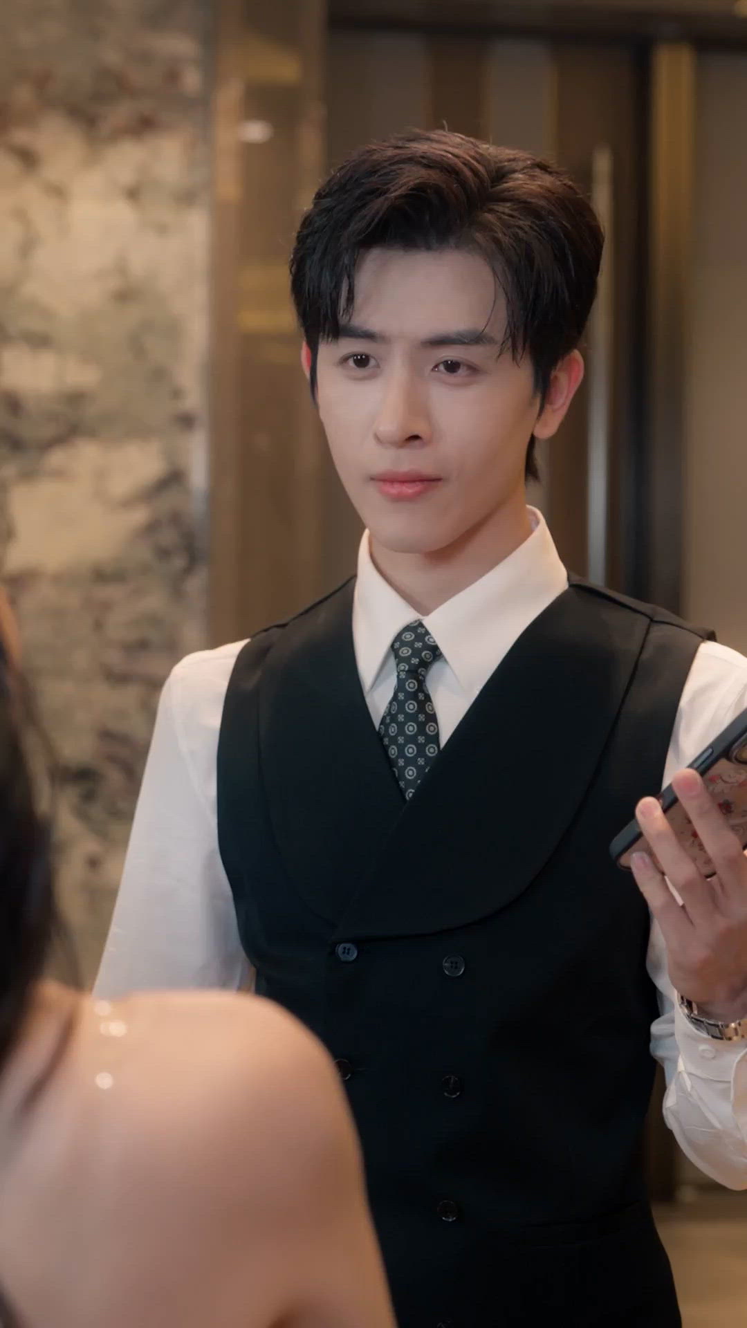 林佳棋 Lin Jia Qi Bossy CEO Hidden Identity Rise to Power Celebrity Viu Cdrama micro drama short dramas 云起盼星河 When Clouds Rise I Long for the Stars ep 14