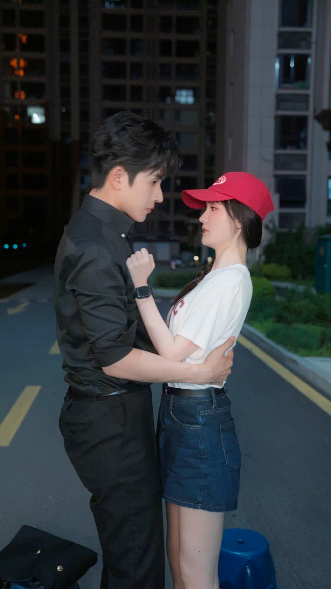 林佳棋 梁咏妮 Liang Yong Ni Lin Jia Qi Bossy CEO Hidden Identity Rise to Power Celebrity Viu Cdrama micro drama short dramas 云起盼星河 When Clouds Rise, I Long for the Stars ep 8