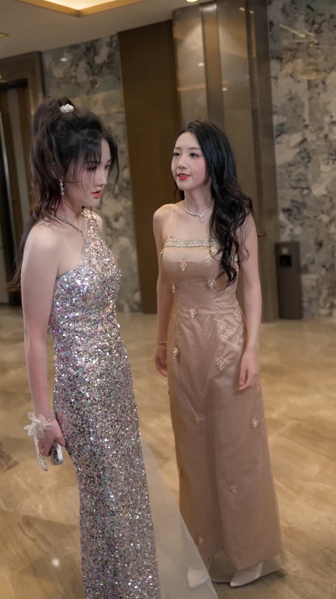 梁咏妮 Liang Yong 张舒婷 Shu Ting Ni Bossy CEO Hidden Identity Rise to Power Celebrity Viu Cdrama micro drama short dramas 云起盼星河 When Clouds Rise I Long for the Stars ep 12