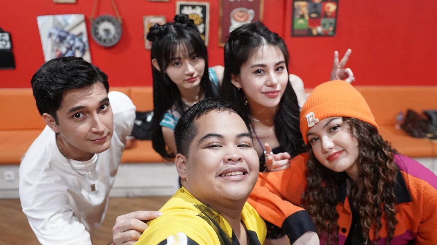 Junior Roberts Aisyah Aqilah Zoe Levana Catherine Alicia Florian Rutters Ryan Winter Spice of Youth Gairah Masa Muda Viu Original Indonesia rom com School