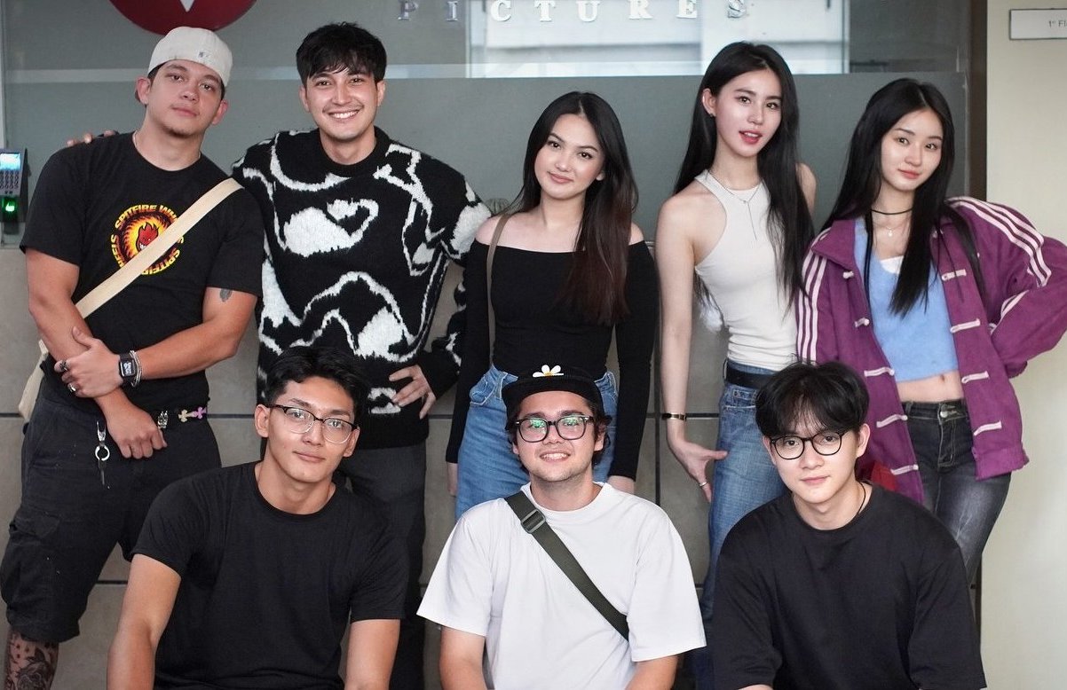 Junior Roberts Aisyah Aqilah Zoe Levana Catherine Alicia Florian Rutters Ryan Winter Spice of Youth Gairah Masa Muda Viu Original Indonesia rom com School drama bts